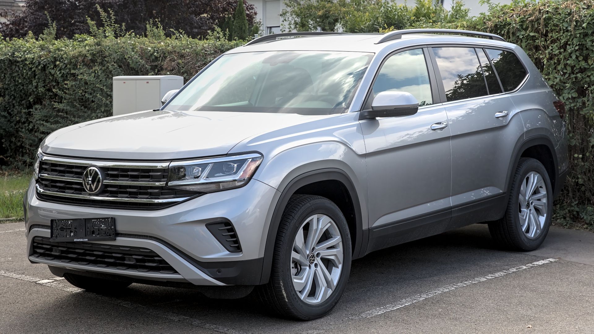 File:2021 Volkswagen Atlas 1X7A0389.jpg