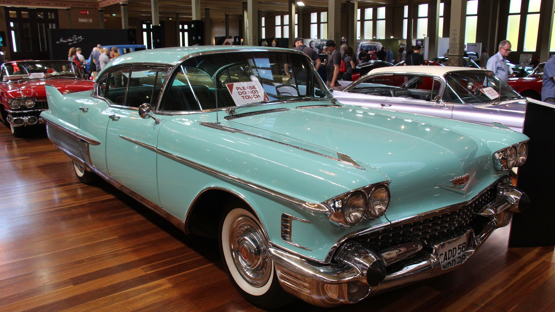 File:1958 Cadillac 60 Special Fleetwood Sedan (44583304444).jpg