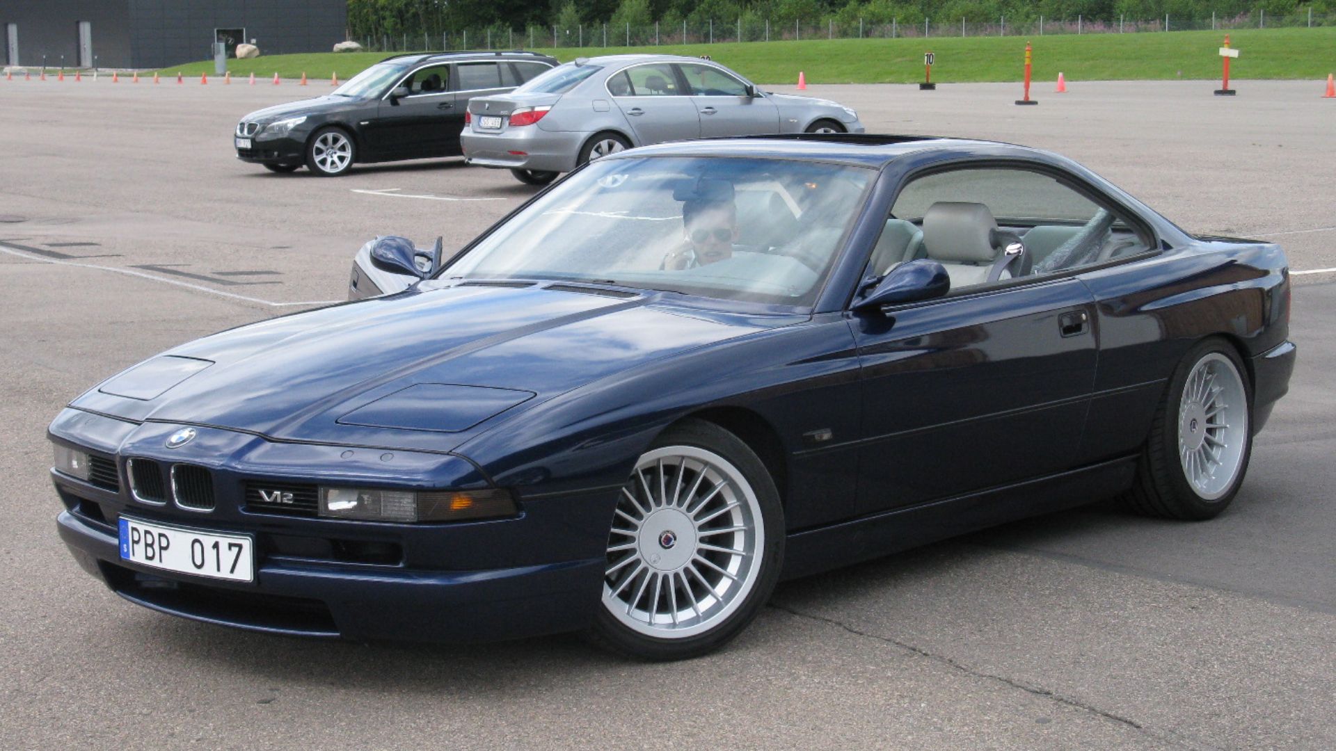 File:BMW 850i (7724204378).jpg