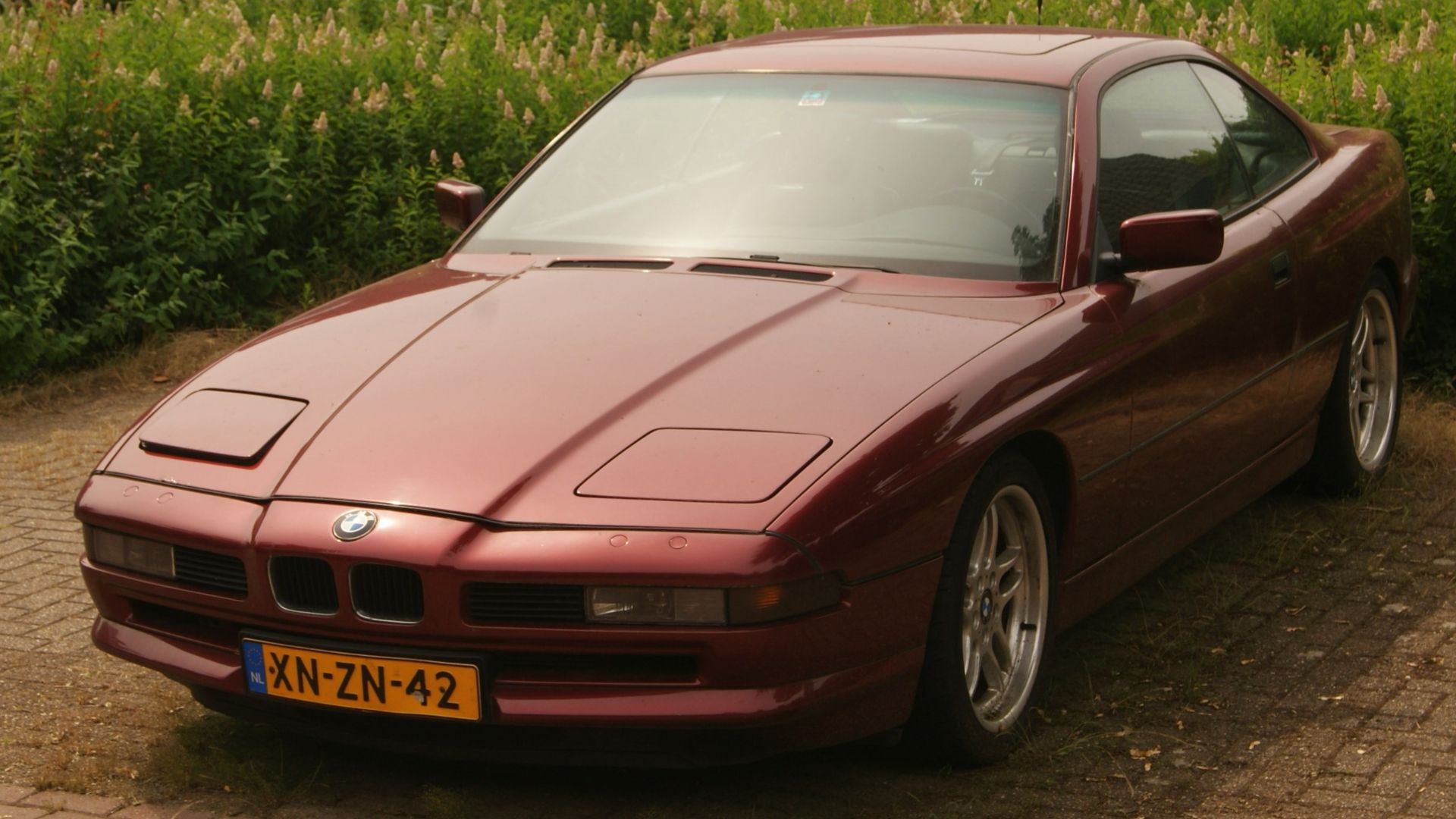 File:1991 BMW 850i (9309766694).jpg