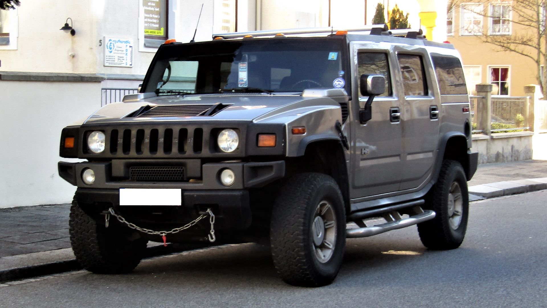 File:Grey Hummer H2.jpg