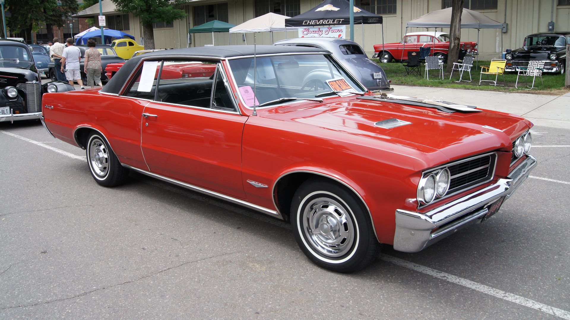 File:64 Pontiac GTO (9121534394).jpg