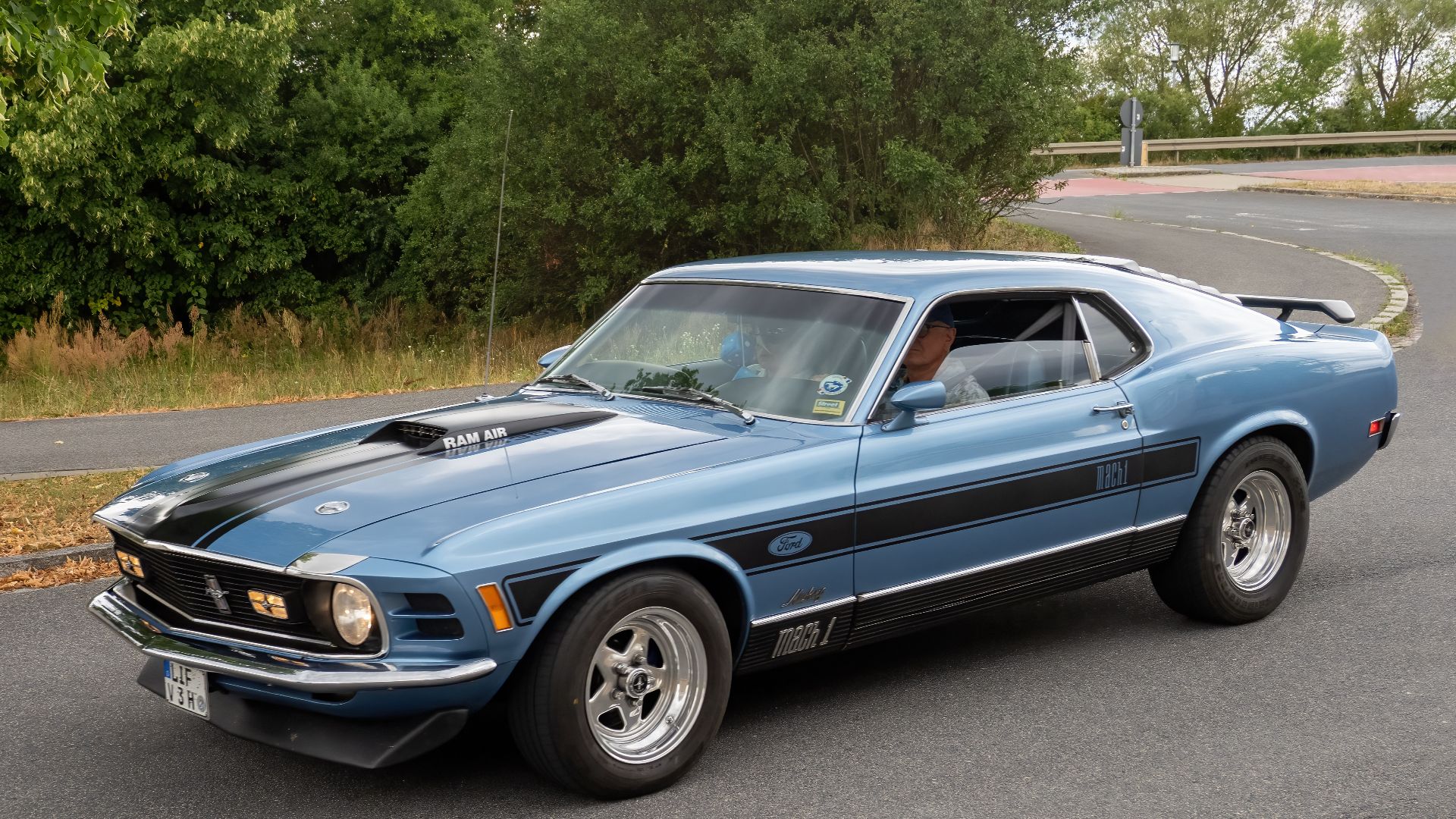 File:Ford Mustang Mach 1 (1969-1970) Hirschaid-20220709-RM-115225.jpg