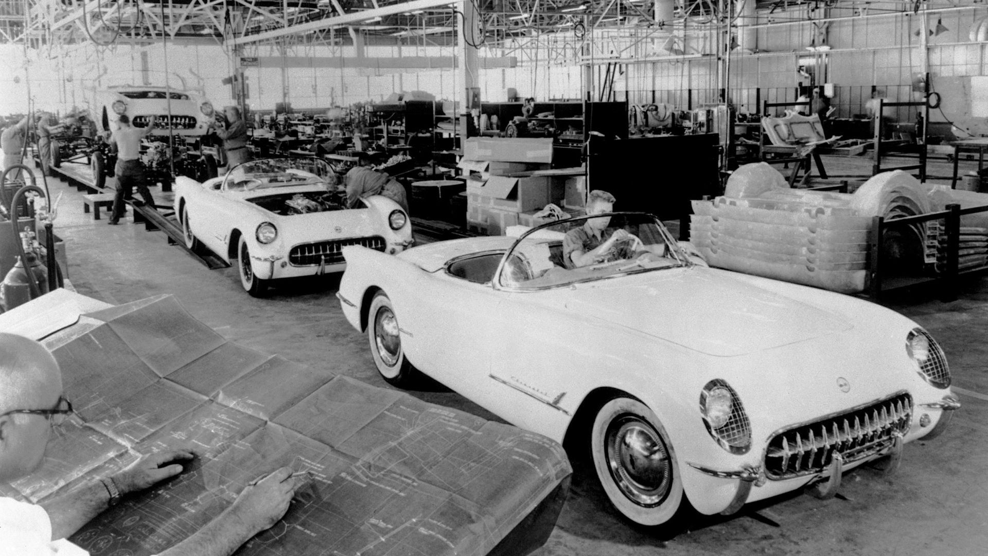 File:The first Corvettes produced in Flint, Michigan on June 30, 1953 assemble line.jpg