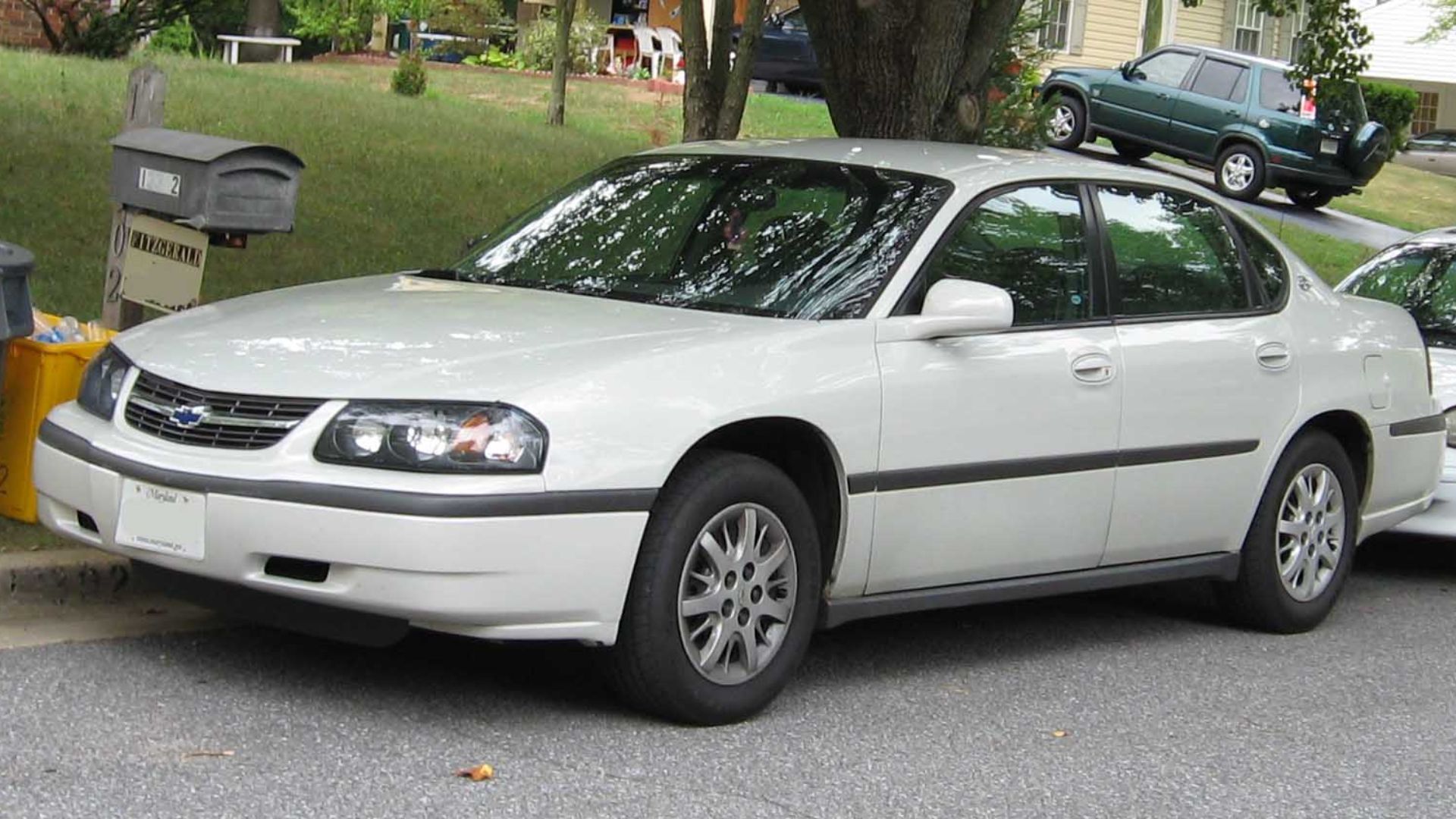 File:2000-05 Chevrolet Impala LS.jpg