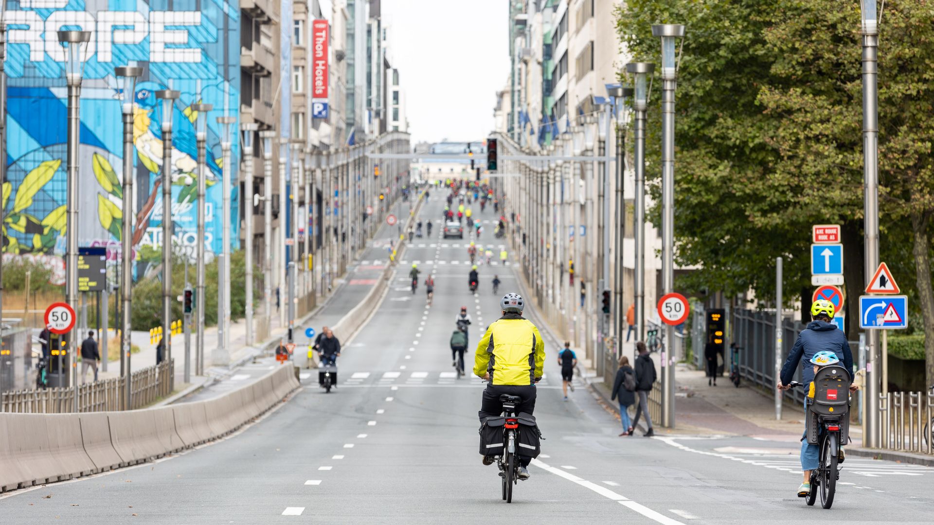 File:Brussels Car Free Day 2022.jpg