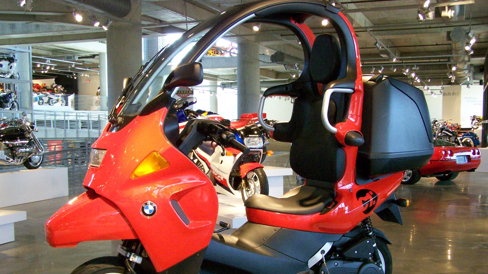File:BMW C1 red.jpg