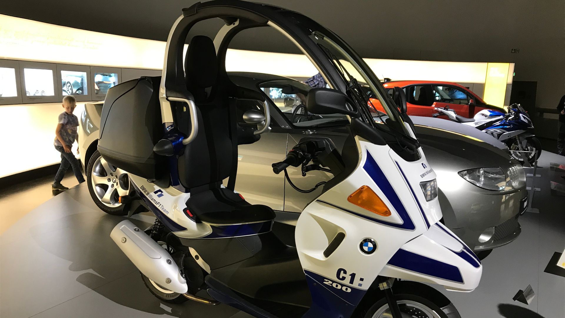 File:BMW C1 side.jpg