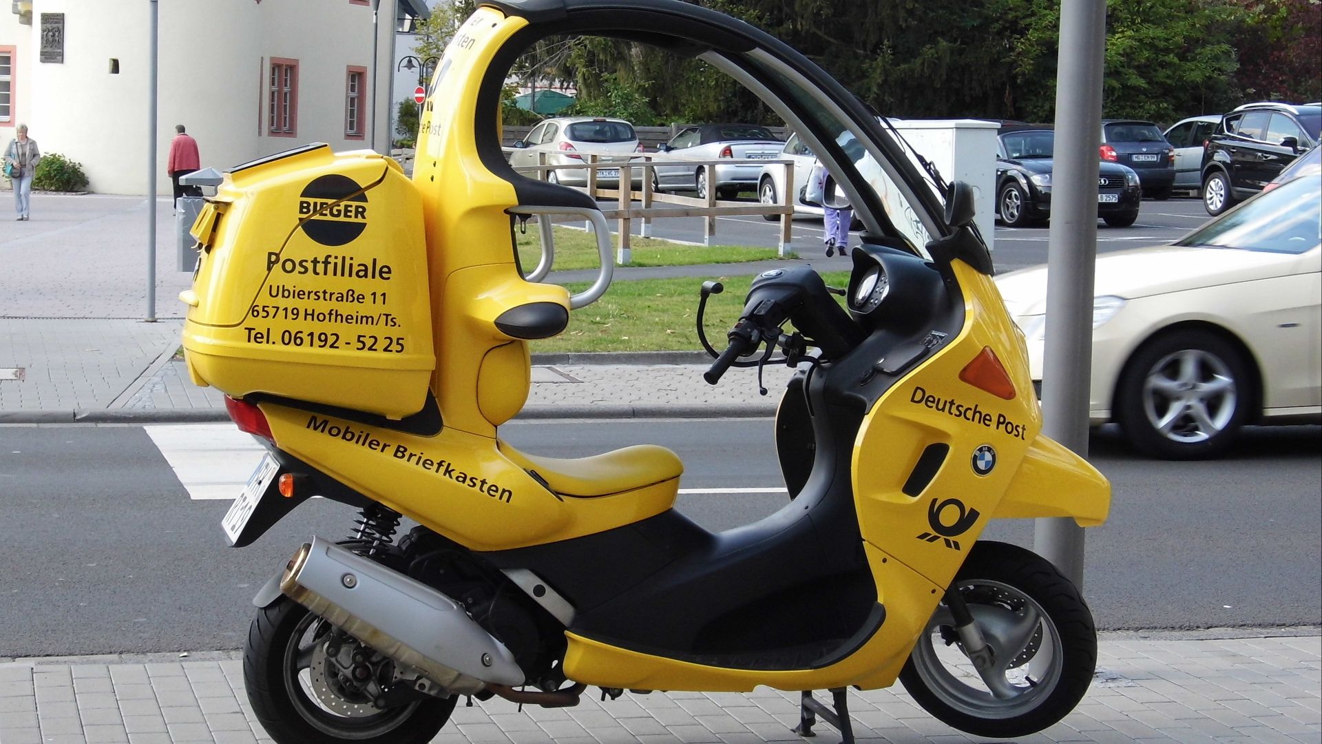 File:Hofheim, Mobiler Briefkasten.JPG