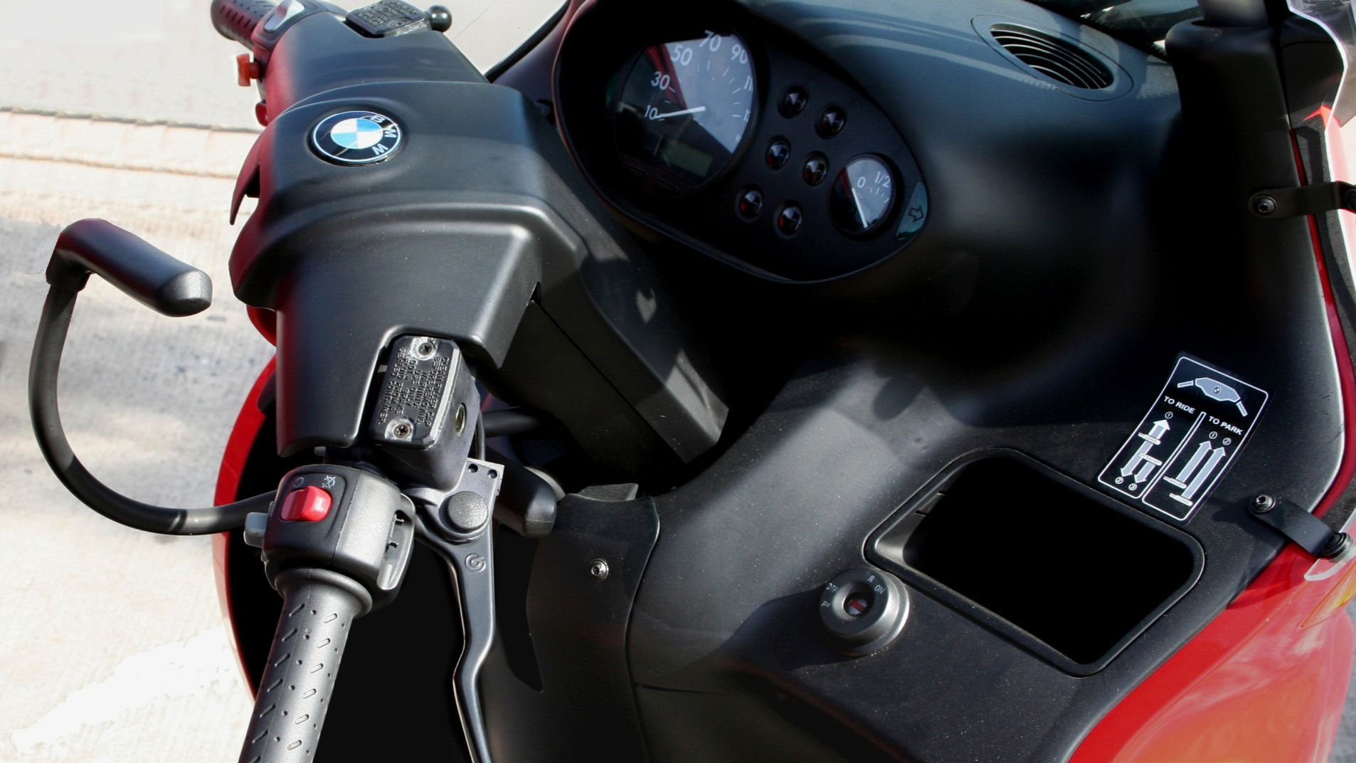 File:BMW C1 c 2006-09-30.jpg