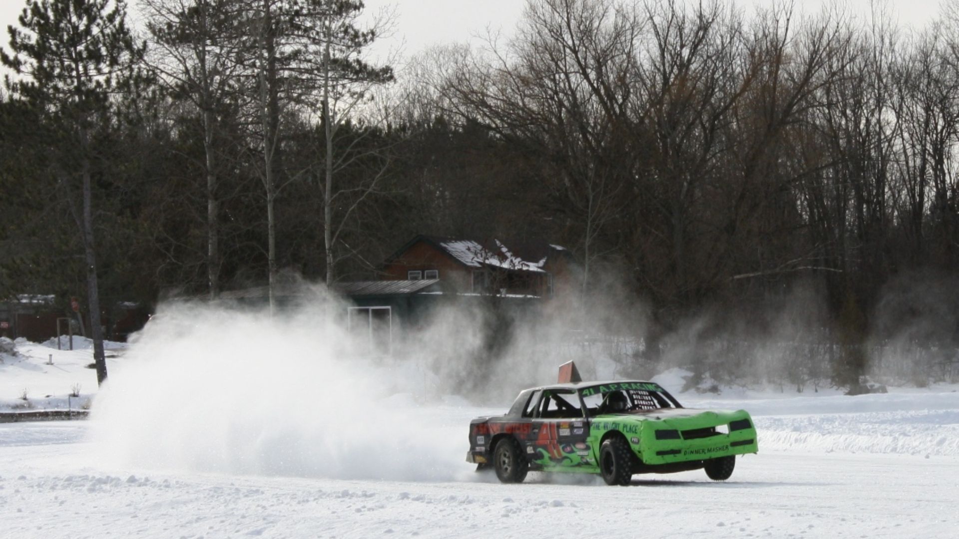 File:EmbarrassRiverIceRacingTilledaThunderRWDStudded.jpg