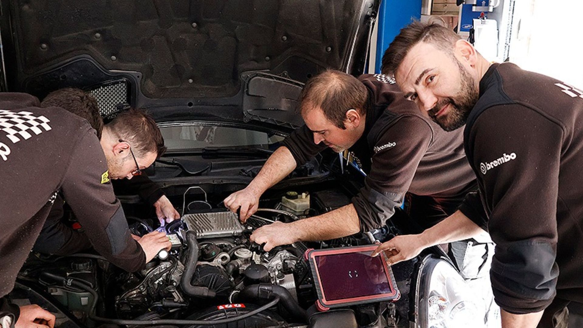 File:Excelencia y formación continua- El secreto del Javier Sendín (Cardiocar), Mejor Mecánico de España.jpg