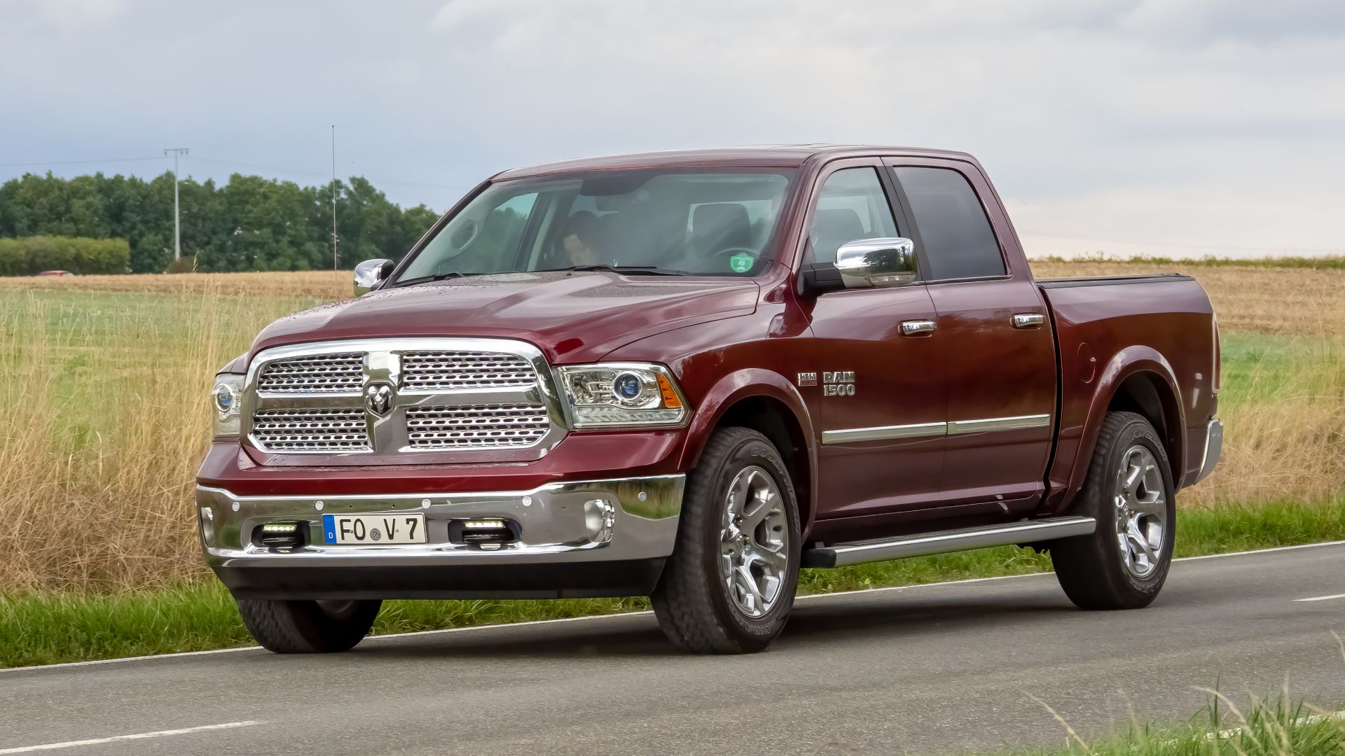 File:Leimershof US-Car-Treffen Ram 1500 Hemi Laramie -20220911-RM-153927.jpg