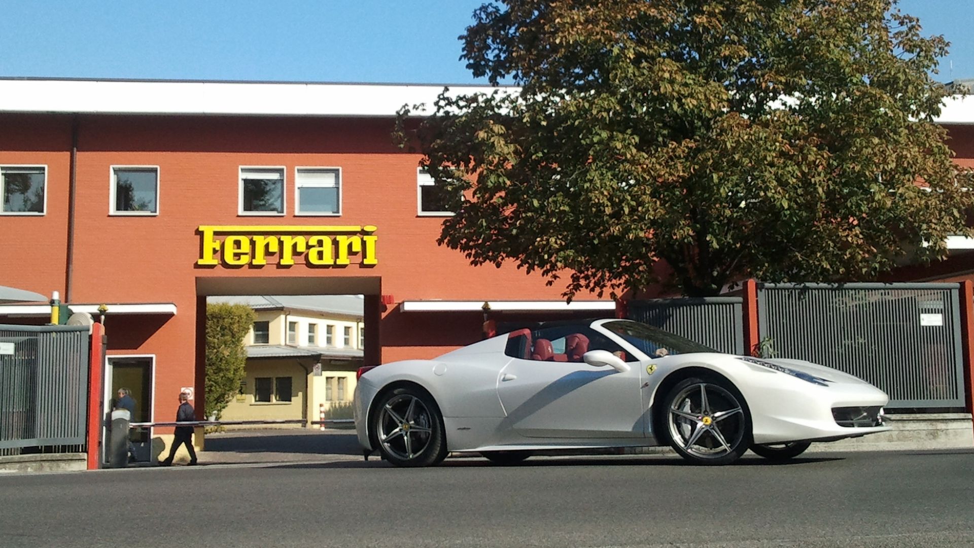 File:Ferrari458SpiderMaranello2.jpg