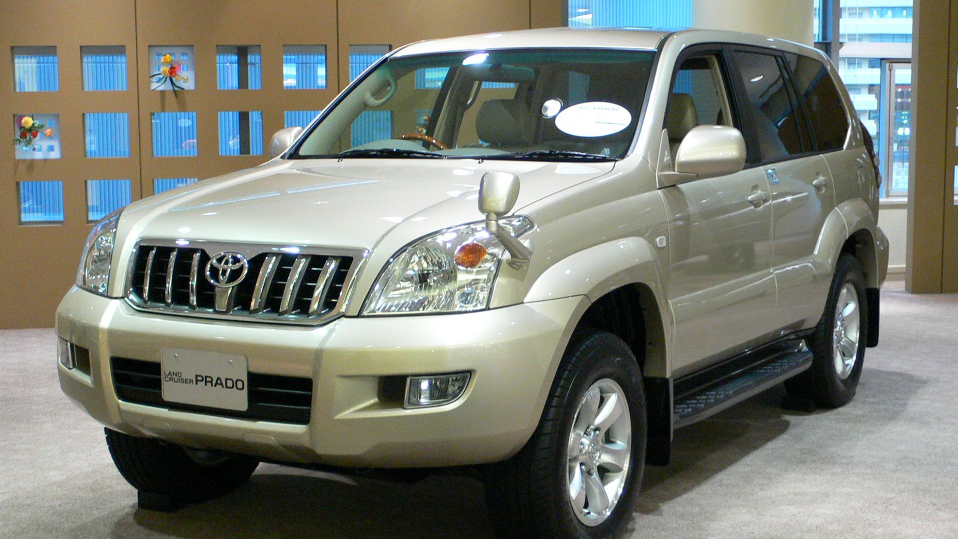 File:2002 Toyota Land Cruiser-Prado 01.jpg