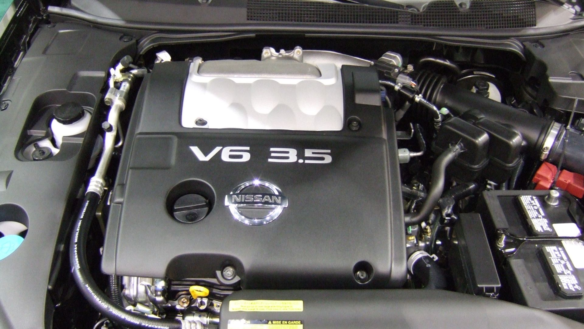 File:Nissan VQ35DE engine.jpg