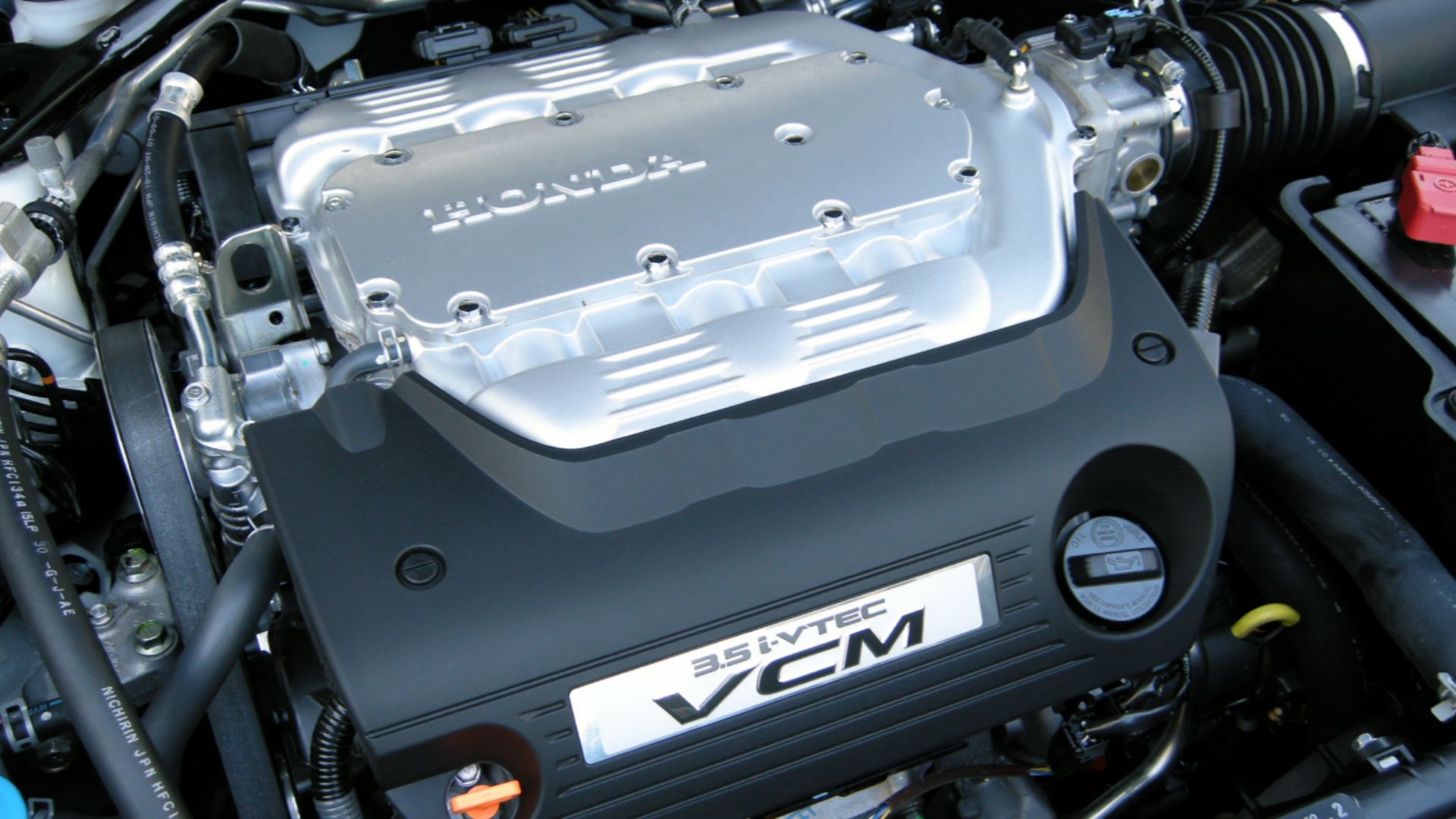 File:Honda J35A VCM Engine.JPG