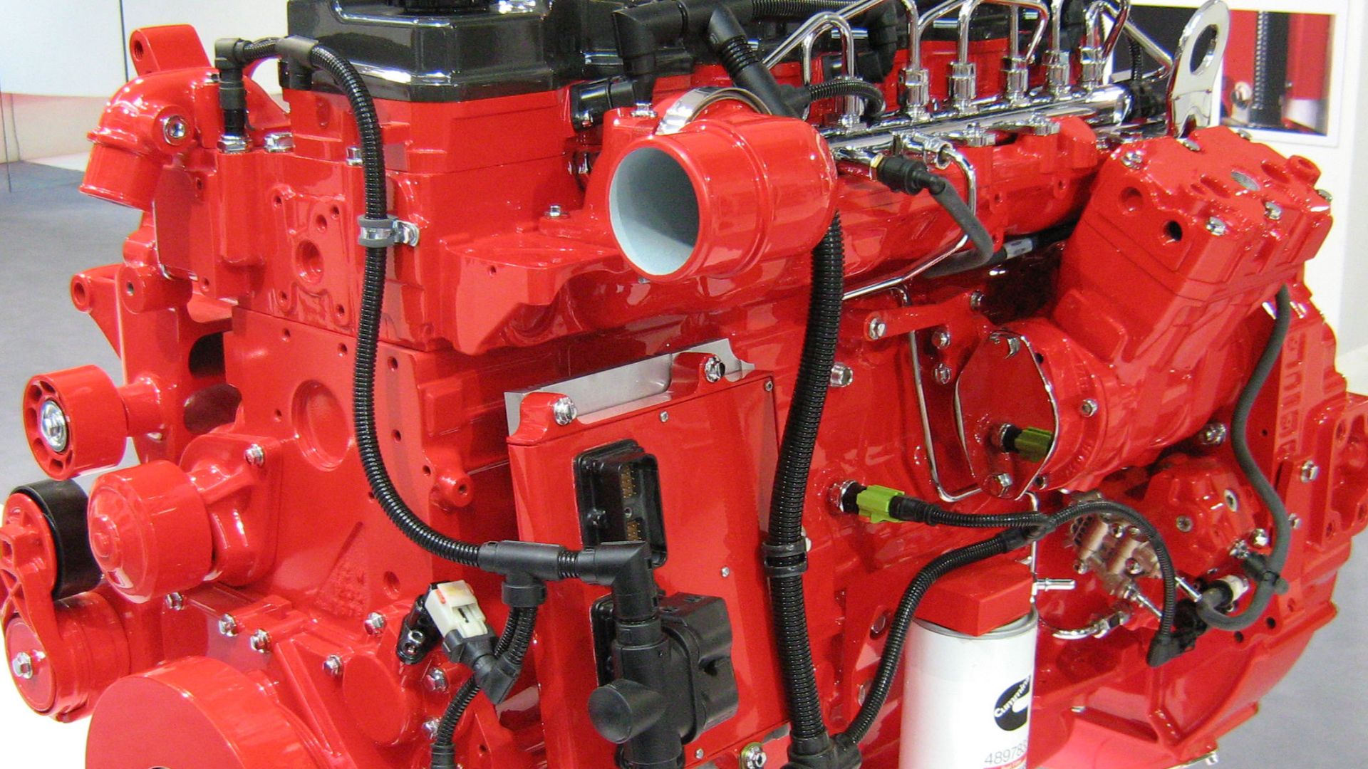File:Cummins Engine (LKW).jpg