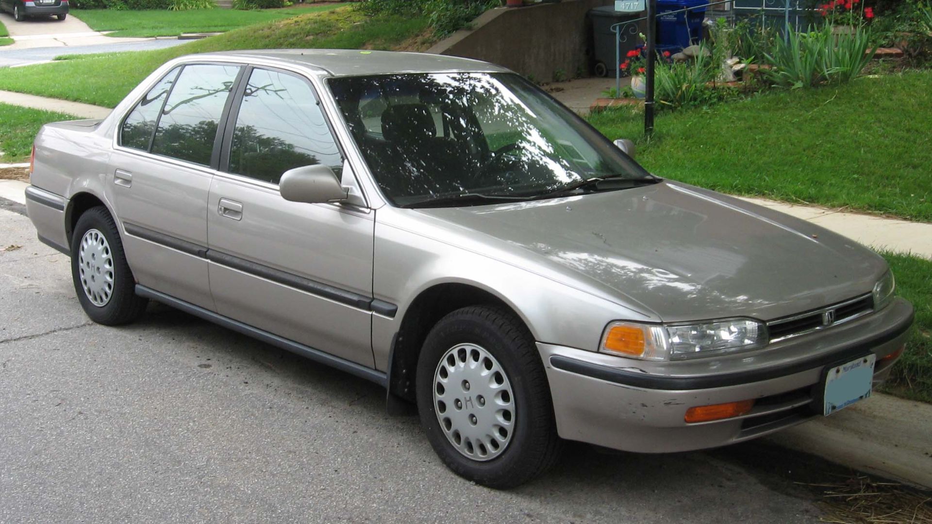 File:4th-Honda-Accord-sedan.jpg