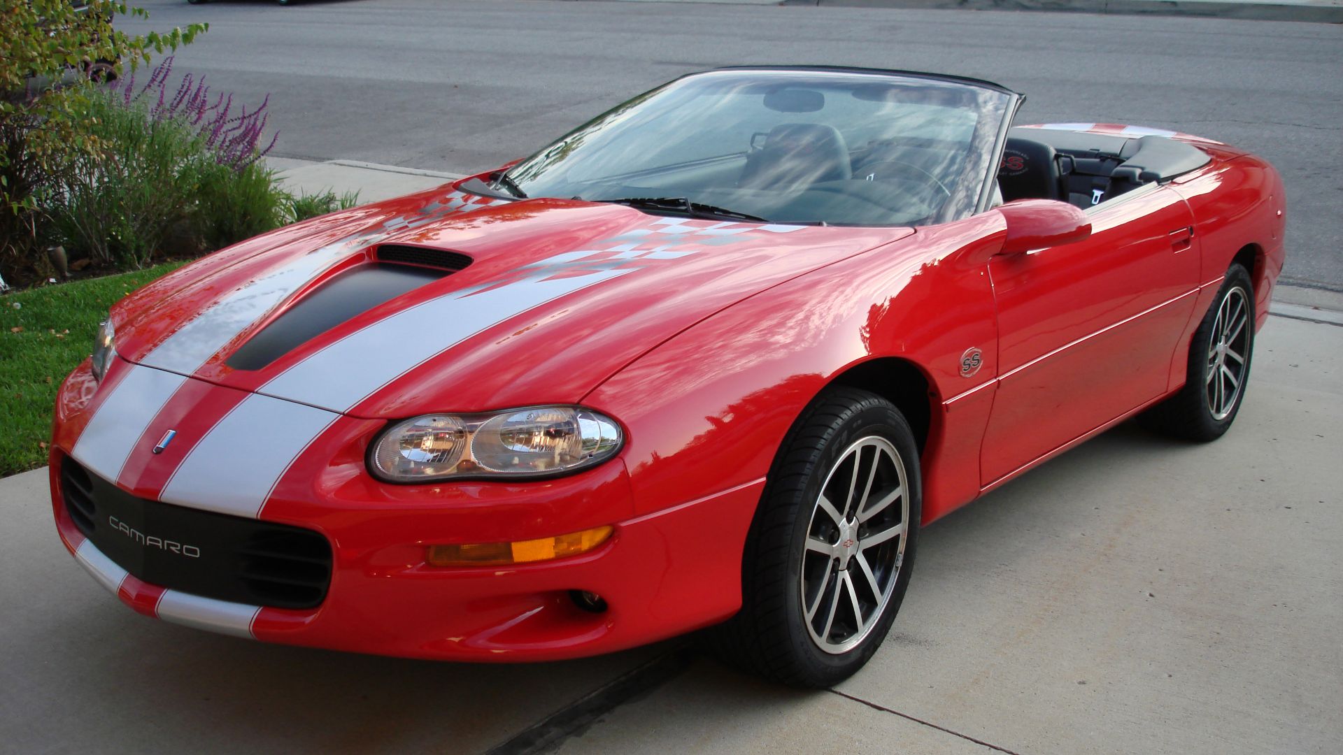 File:2002ChevroletCamaroSS35-001.jpg
