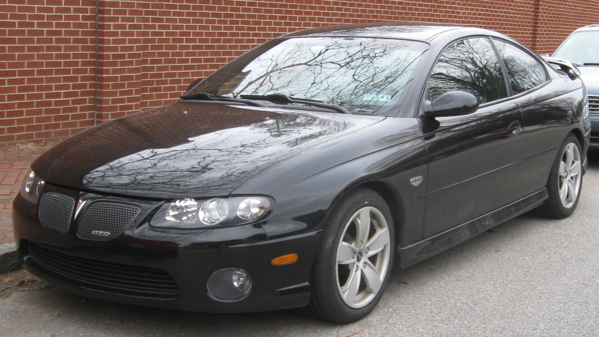 File:2004 Pontiac GTO 2 -- 02-26-2010.jpg