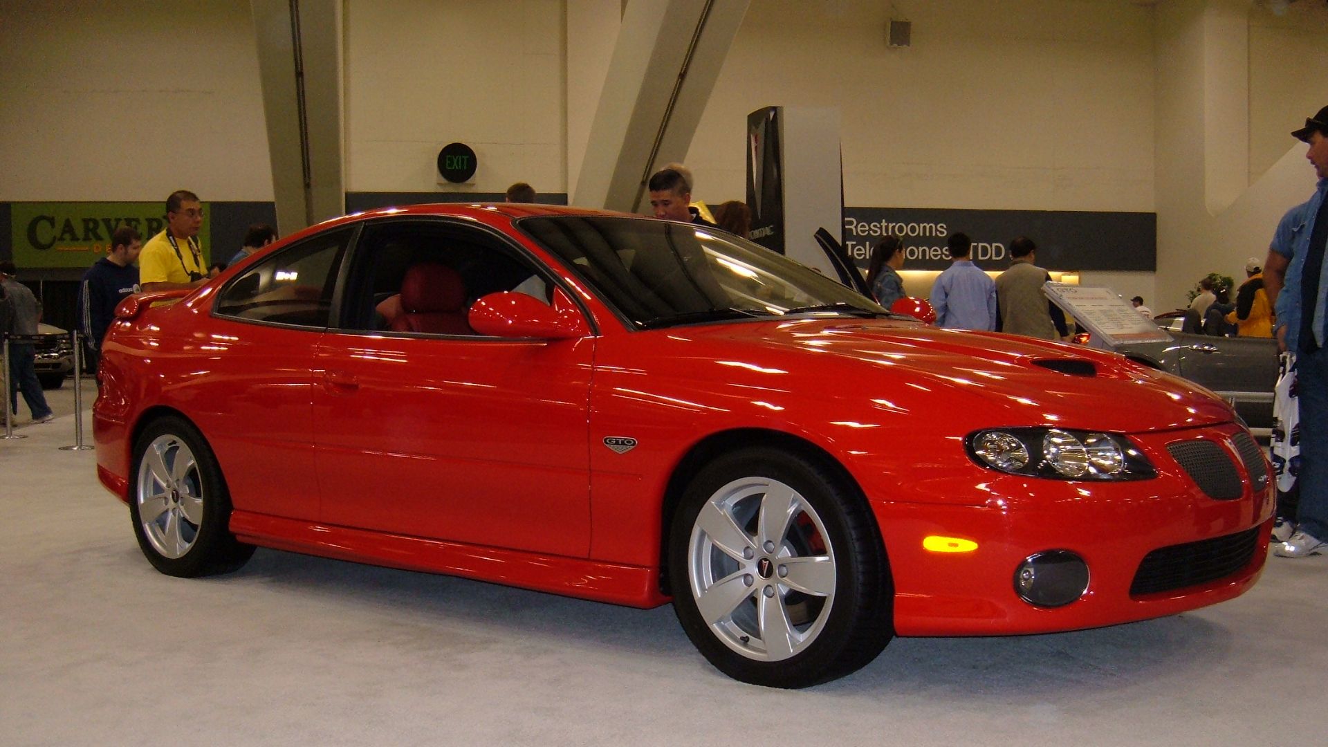 File:2005 red Pontiac GTO side.JPG