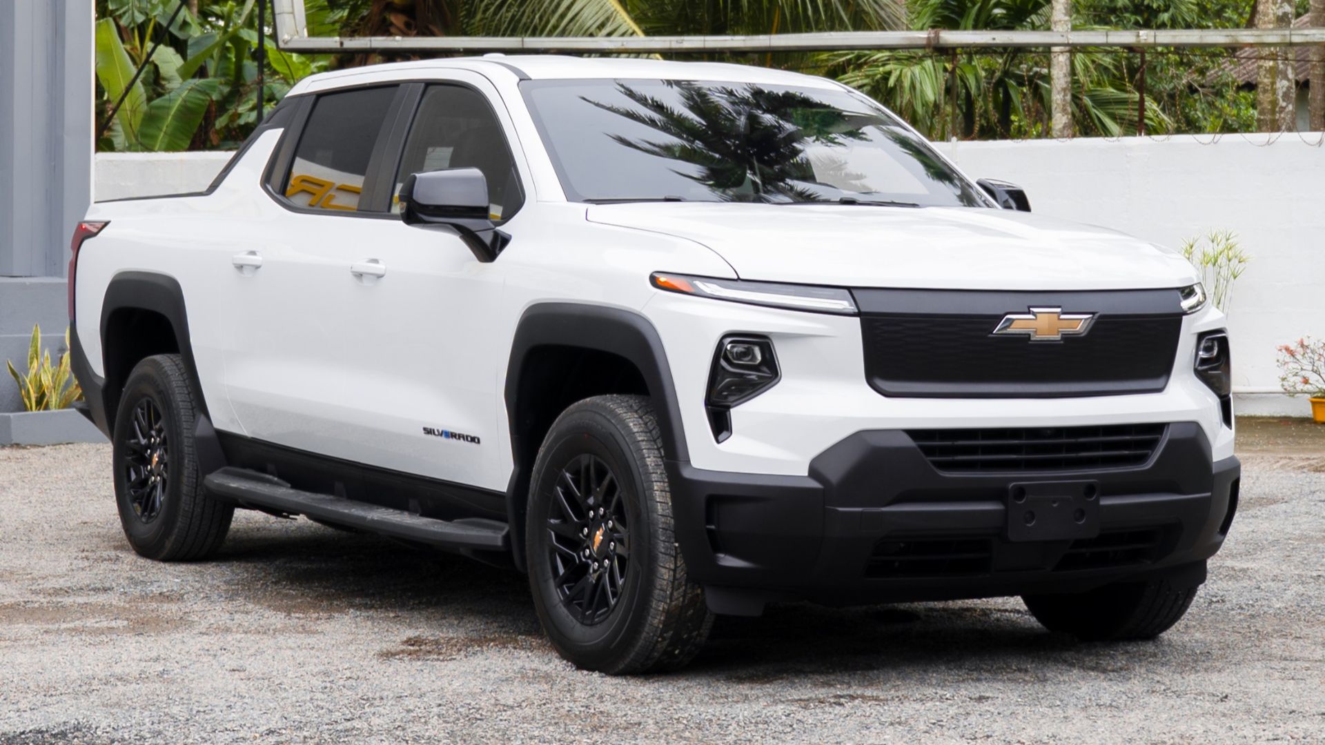 File:2024 Silverado EV WT.jpg