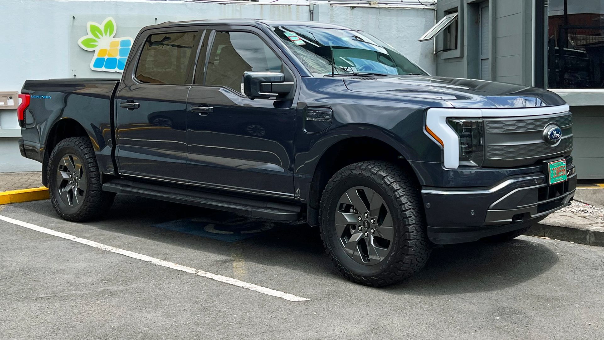 File:Ford F-150 Lightning CRI 05 2023 3640.jpg