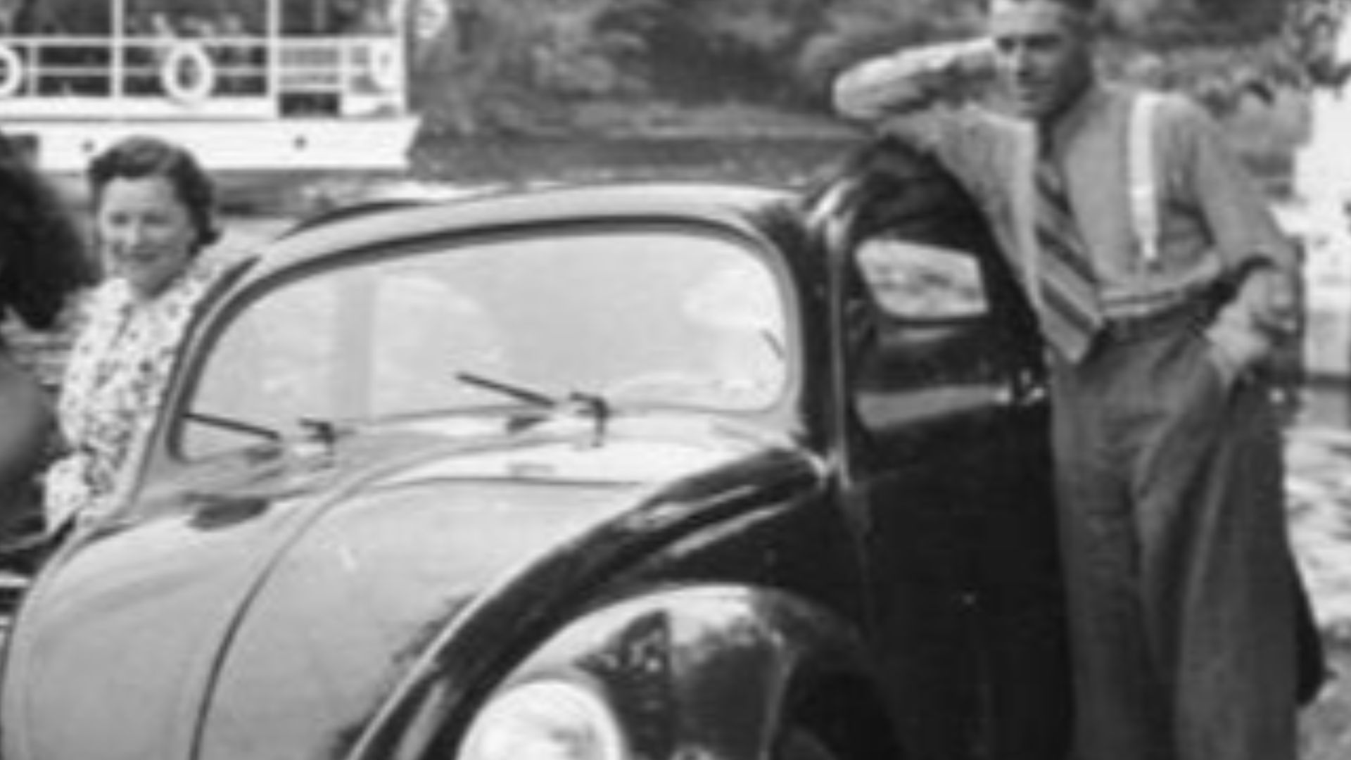 File:Bundesarchiv Bild 146II-732, Erholung am Flussufer - KdF-Wagen (cropped).jpg