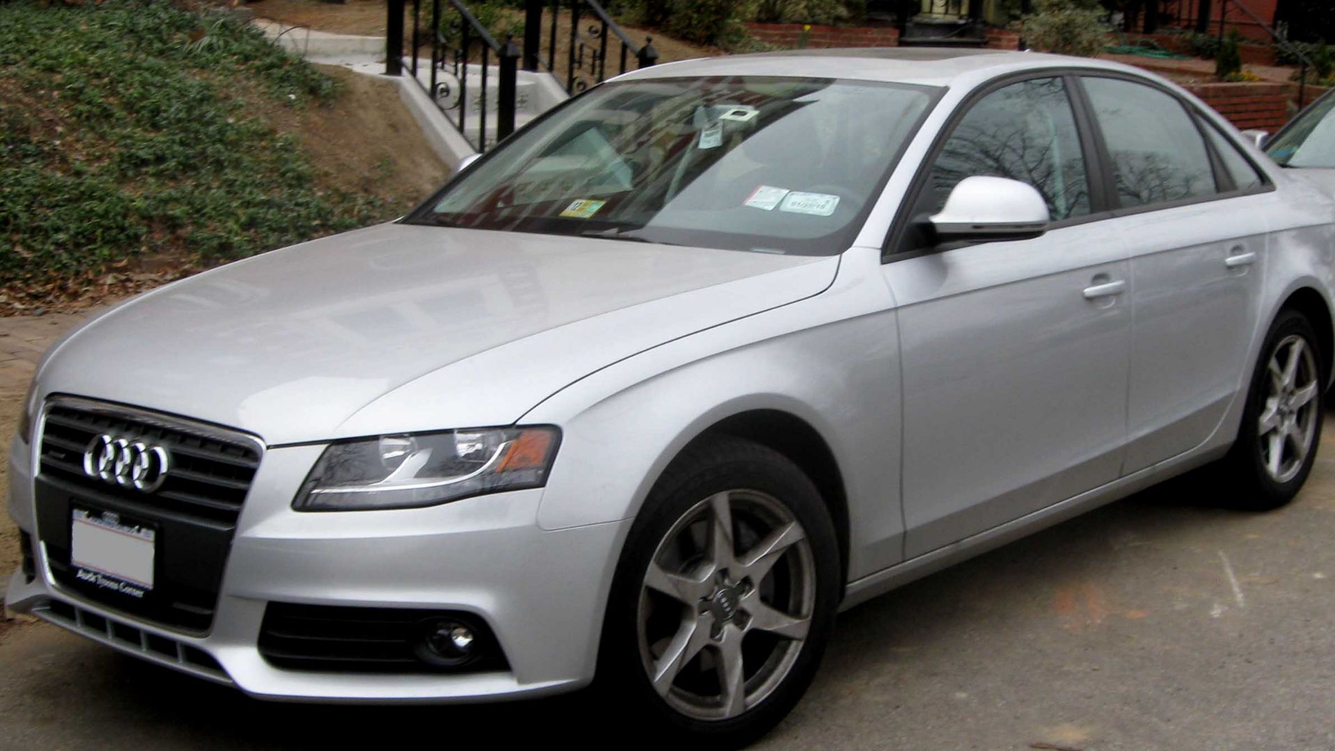 File:2009 Audi A4.jpg