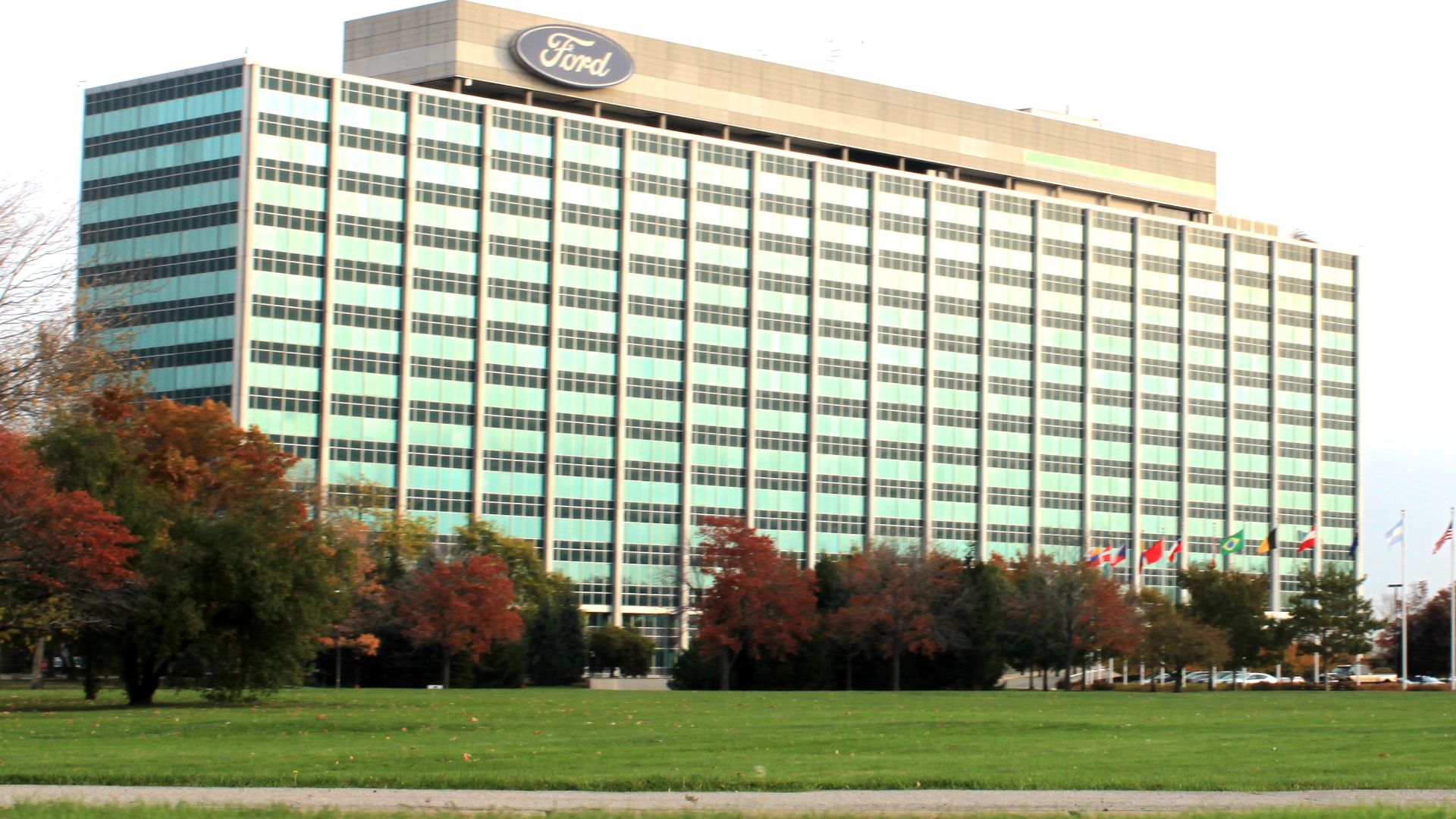 File:Ford World Headquarters, 1 American Road, Dearborn, Michigan - panoramio.jpg