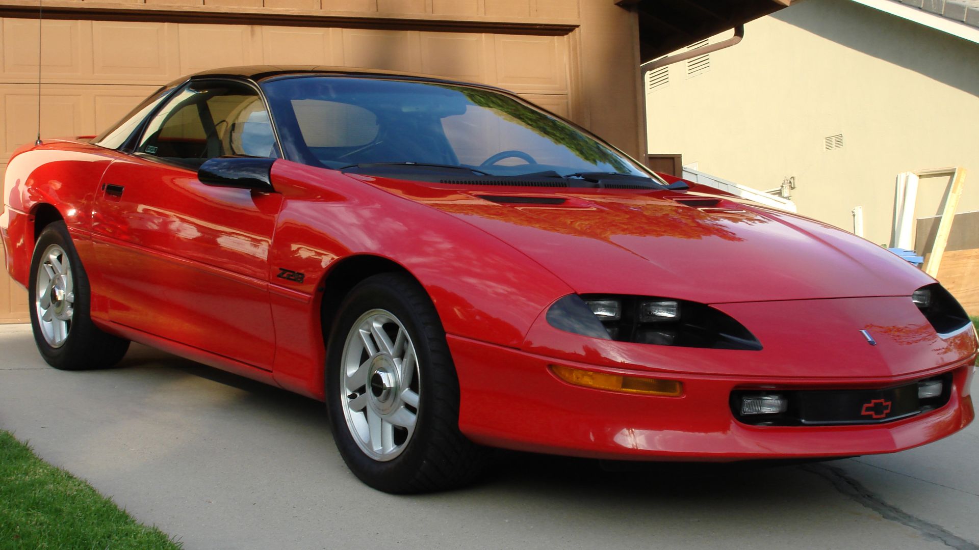 1993 Chevrolet Camaro Z28. Camera used was a Sony Cyber-shot DSC-W100.