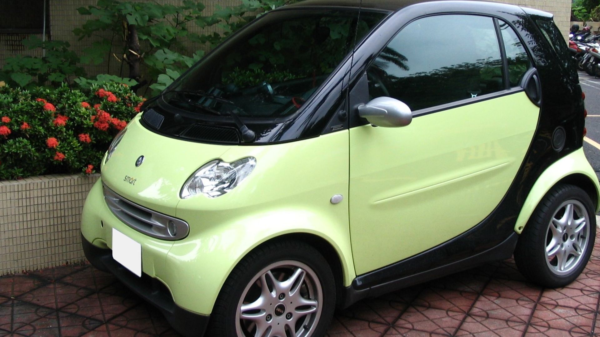 Smart Fortwo Coupé (1st gen) in Tainan.