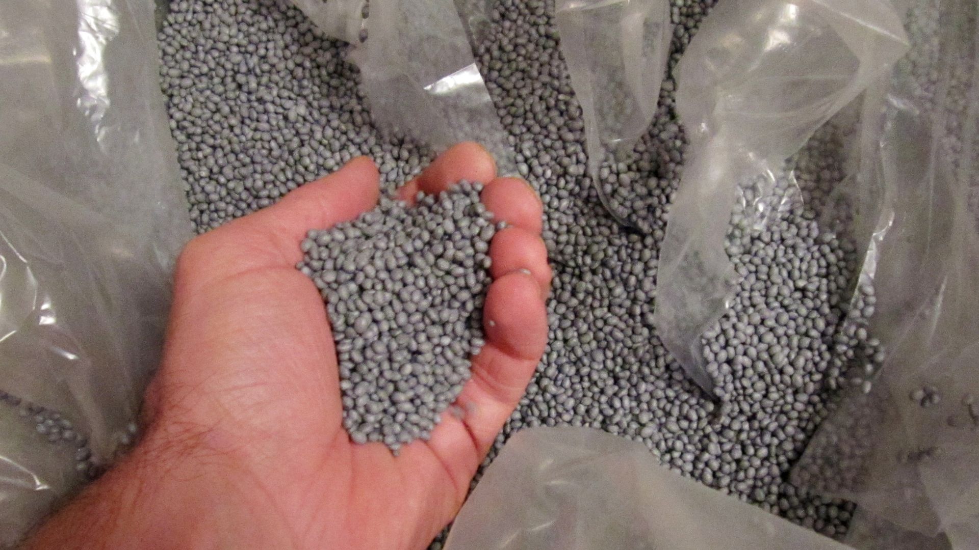 File:EPS-particle-foam-with-graphite.JPG