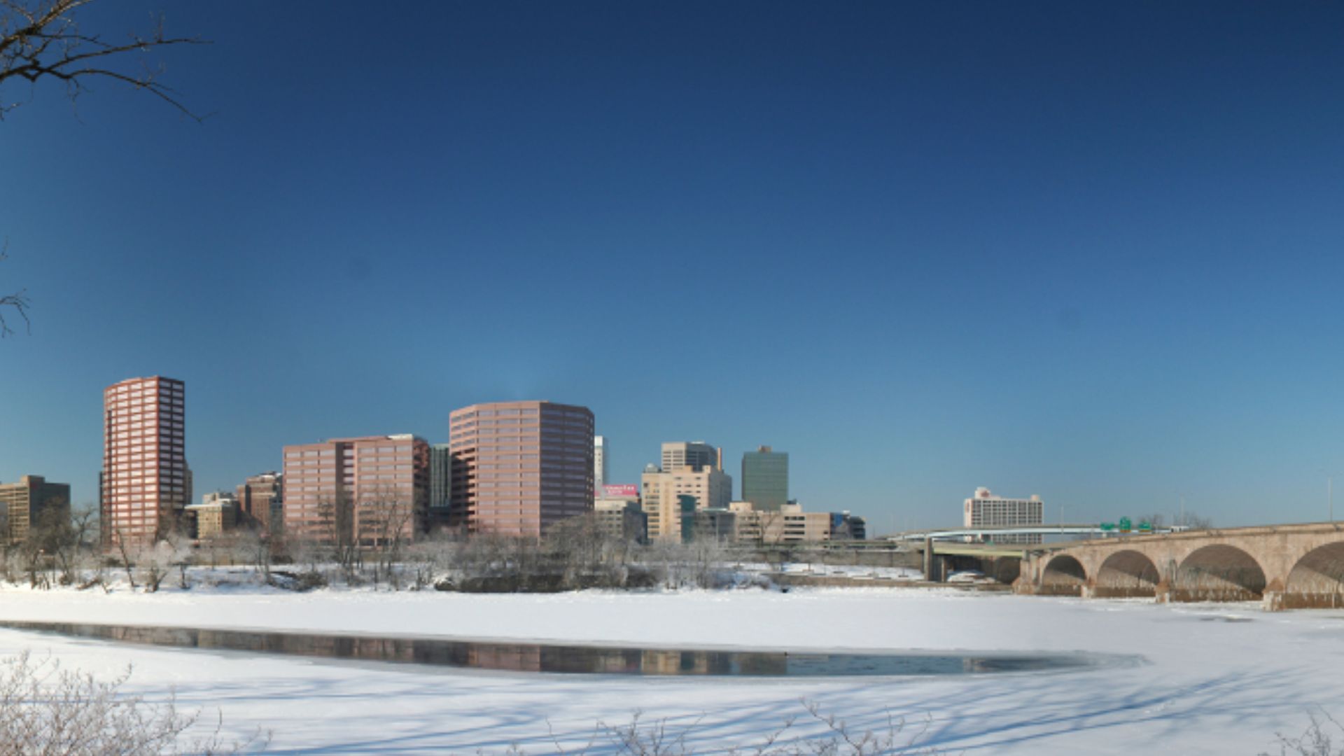 File:Hartford Winter Panorama (5383570658).jpg