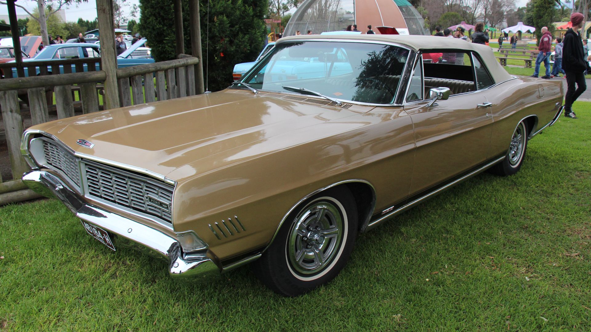 File:1968 Ford Galaxie 500 XL 2 door convertible (18609048003).jpg