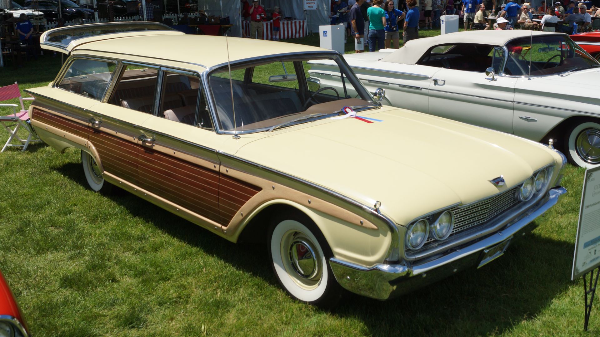 File:1960 Ford Country Squire - 27401526012.jpg