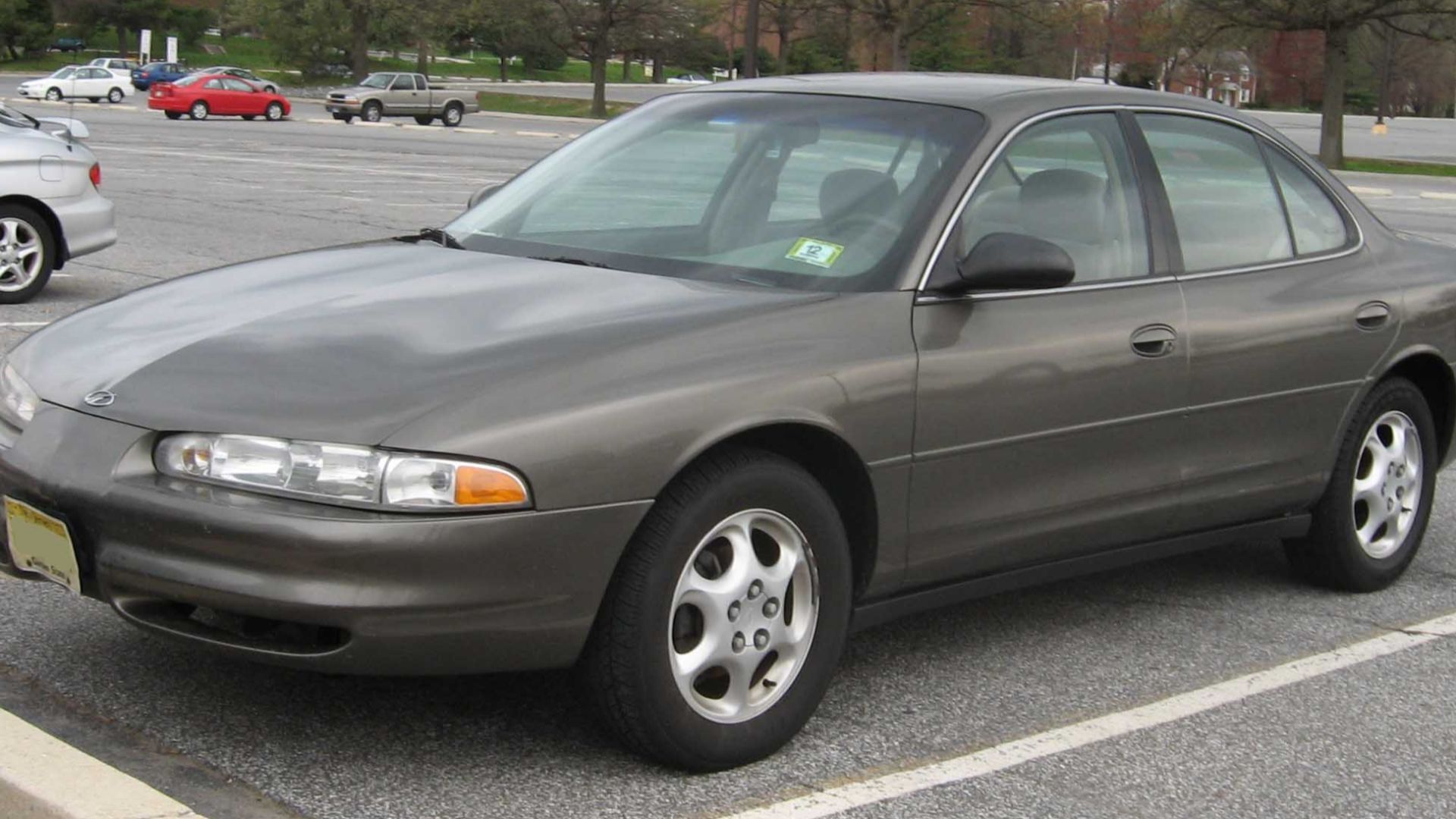 File:Oldsmobile Intrigue.jpg