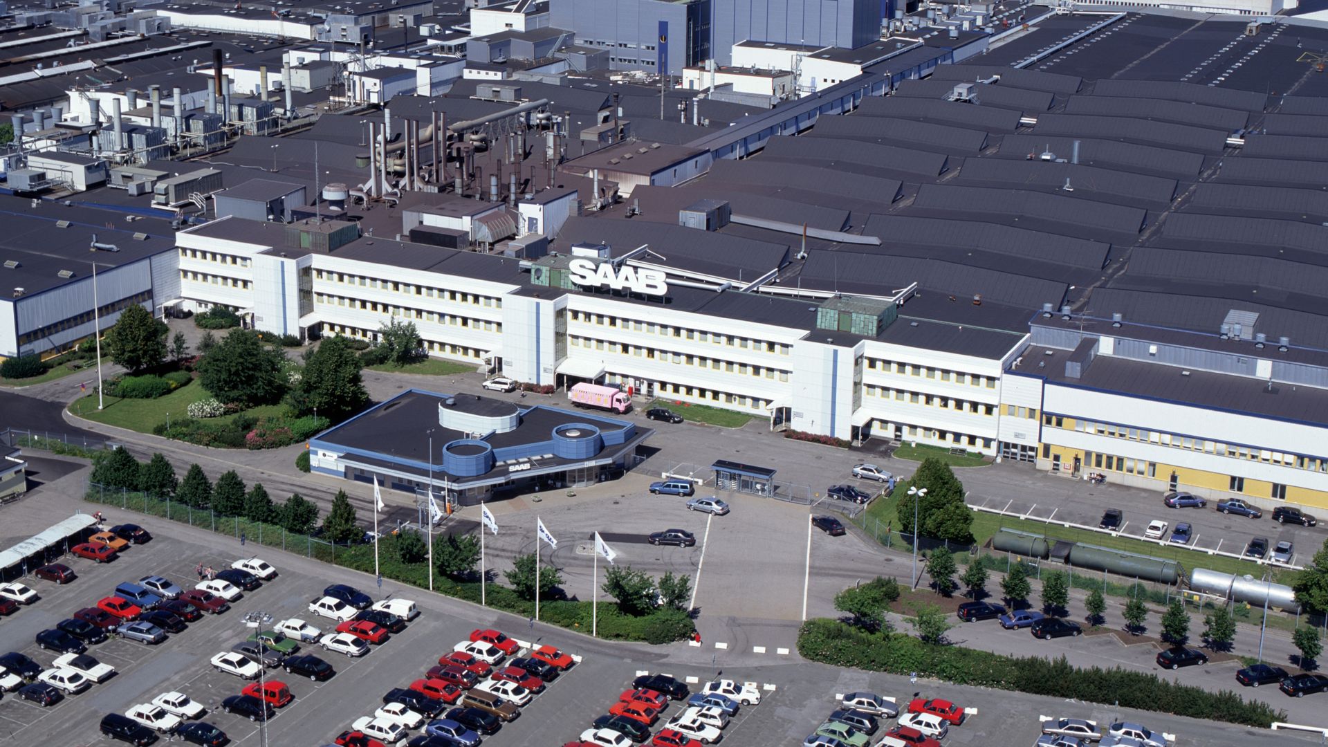 File:Saab Automobile-Trollhattan.jpg