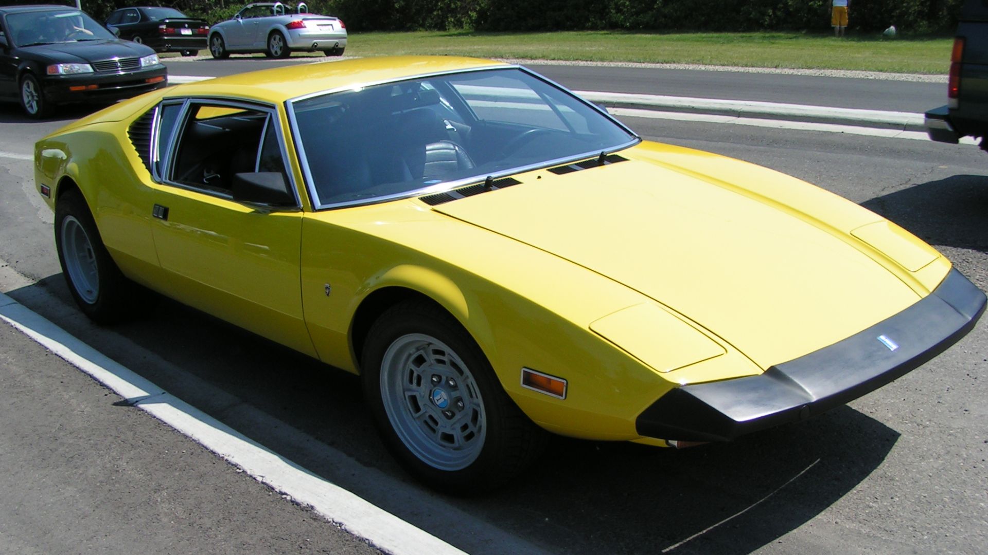 File:1973 DeTomaso Pantera (931878515).jpg