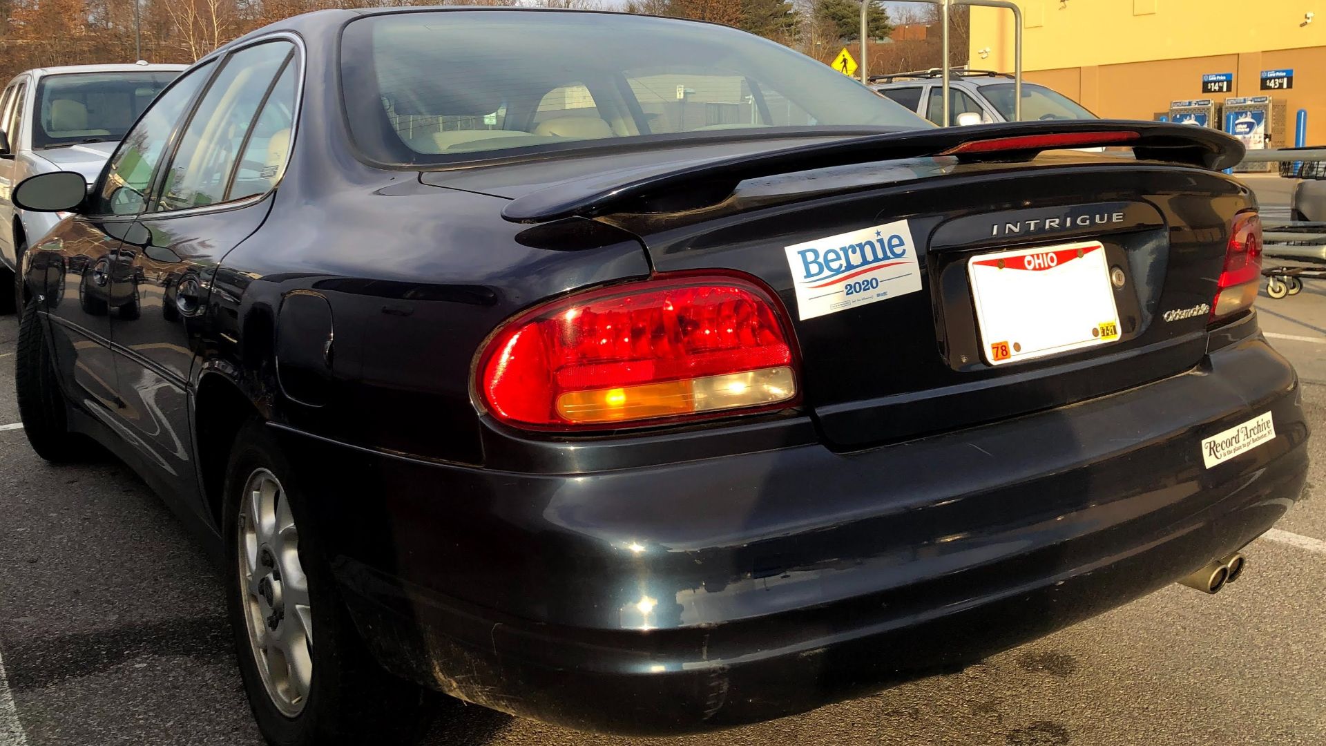File:2001 Oldsmobile Intrigue, rear left.jpg