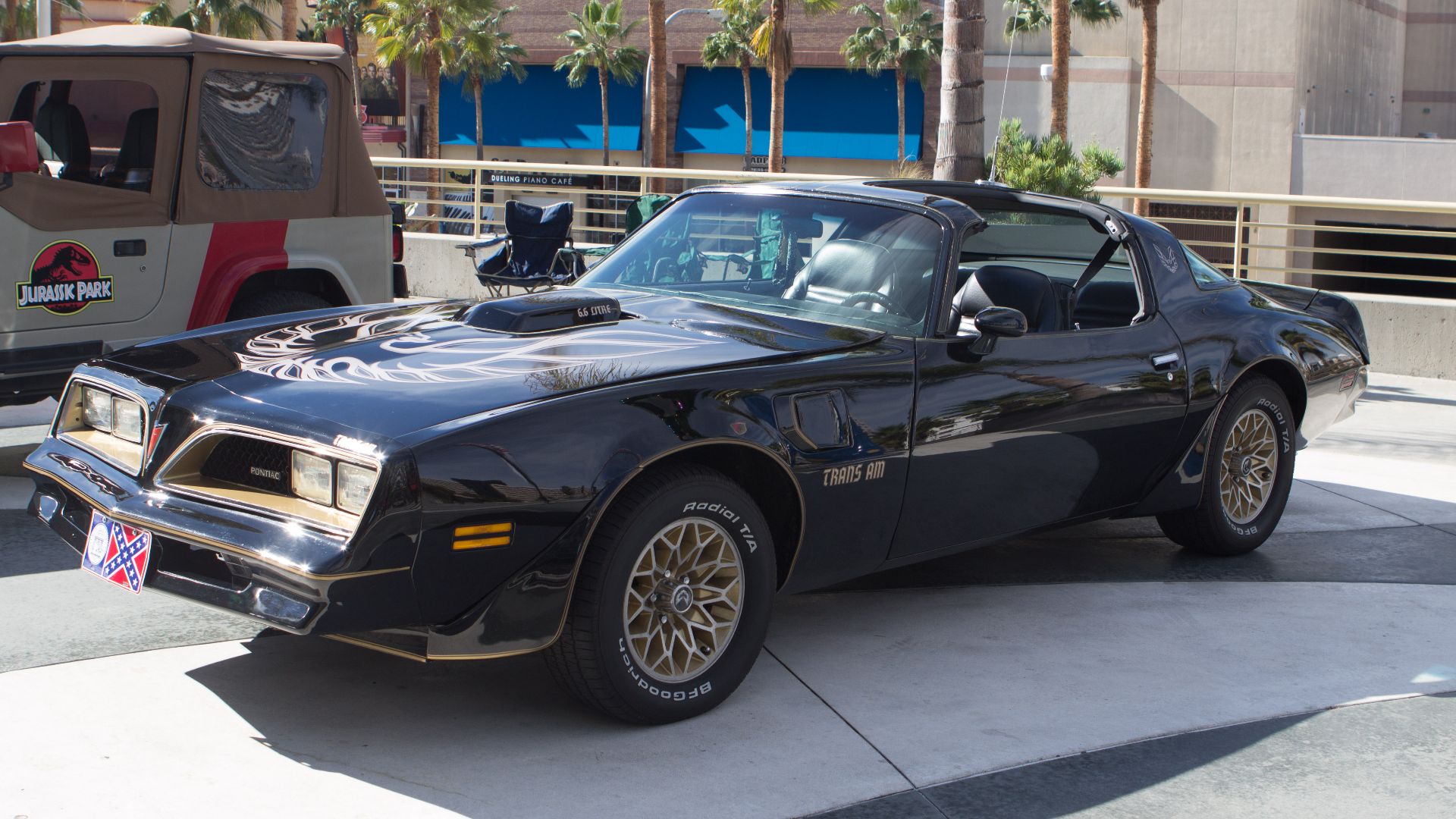 File:LBCC 2013 - Smokey & The Bandit Trans Am (11028188806).jpg