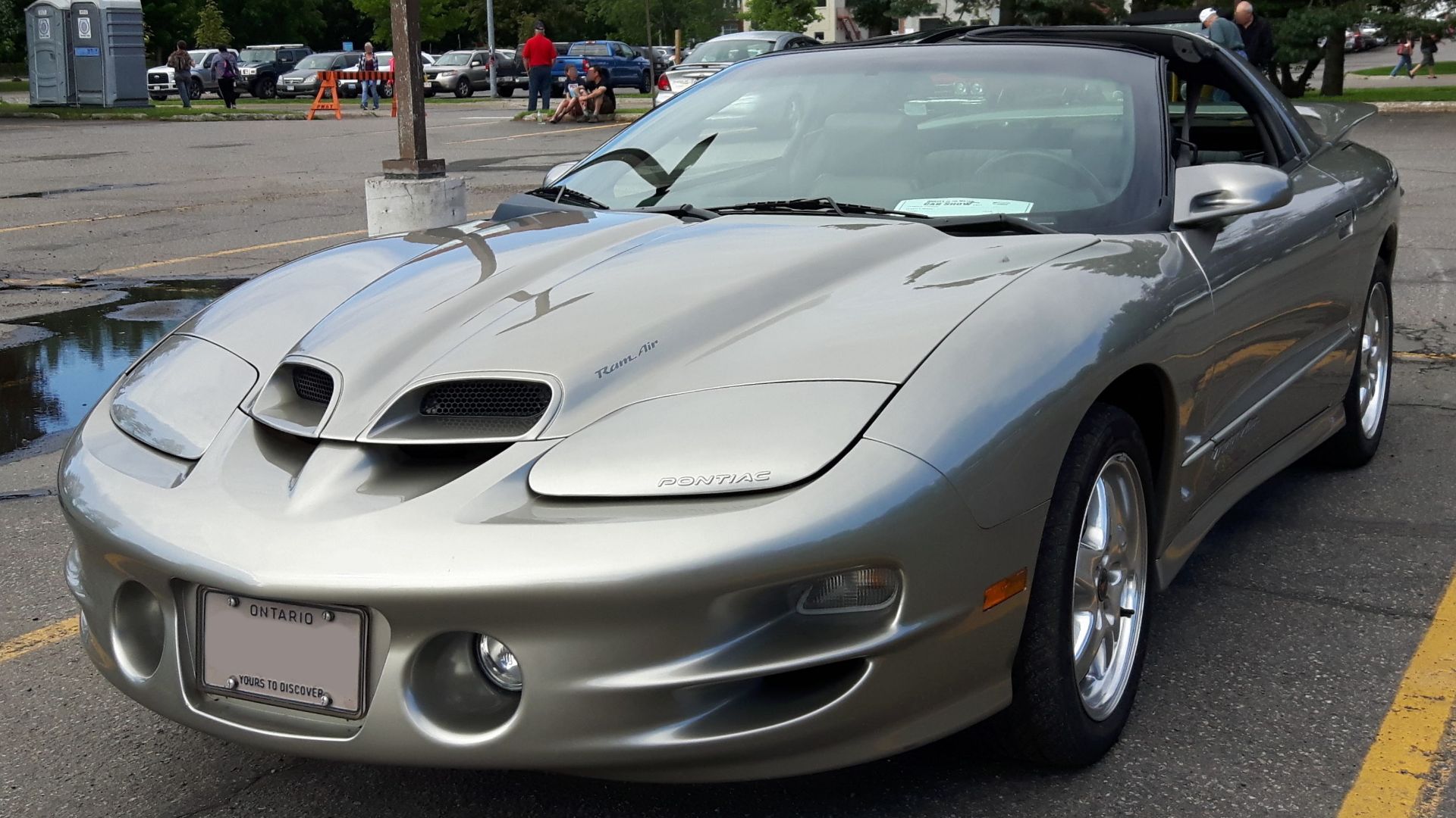 File:2001 Pontiac Firebird Trans Am WS6, Front Left, 07-14-2017.jpg