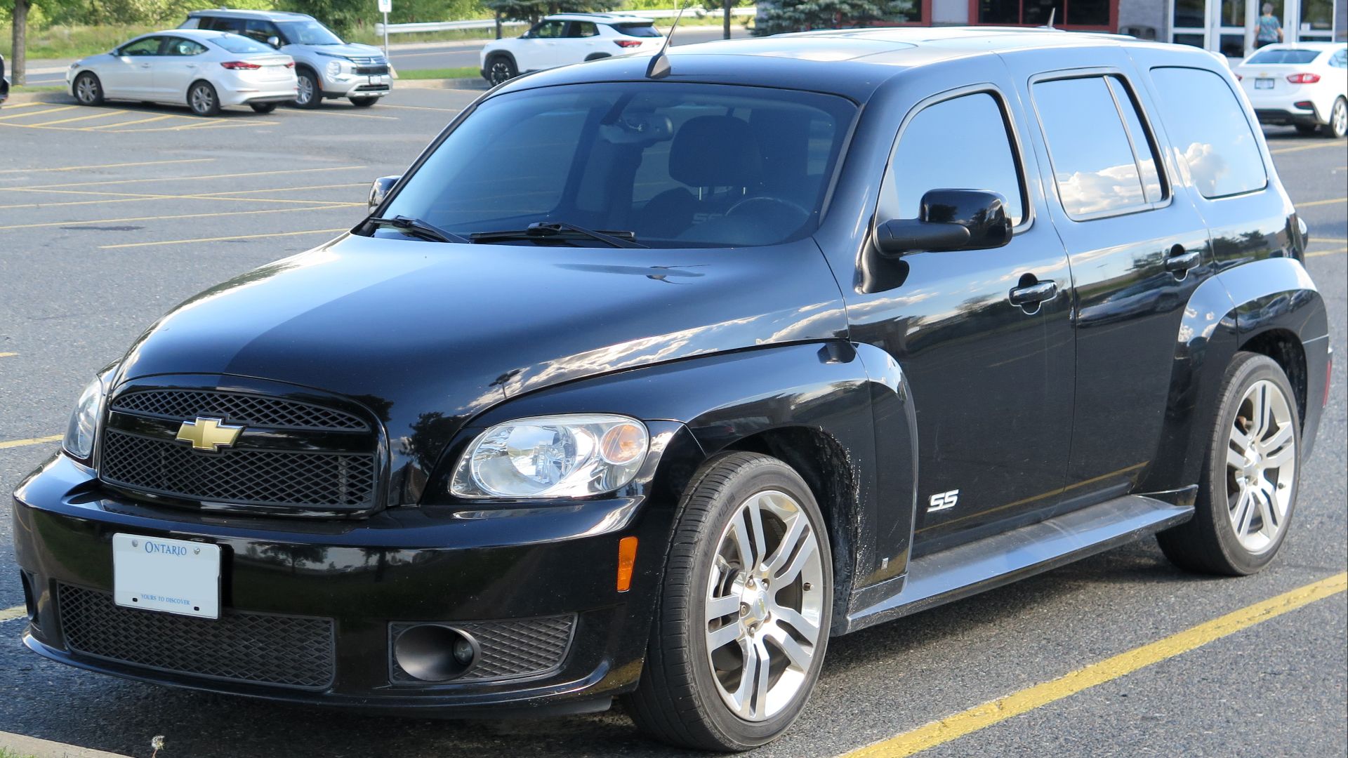File:2008 Chevrolet HHR SS in Black, Front Left, 08-13-2022.jpg