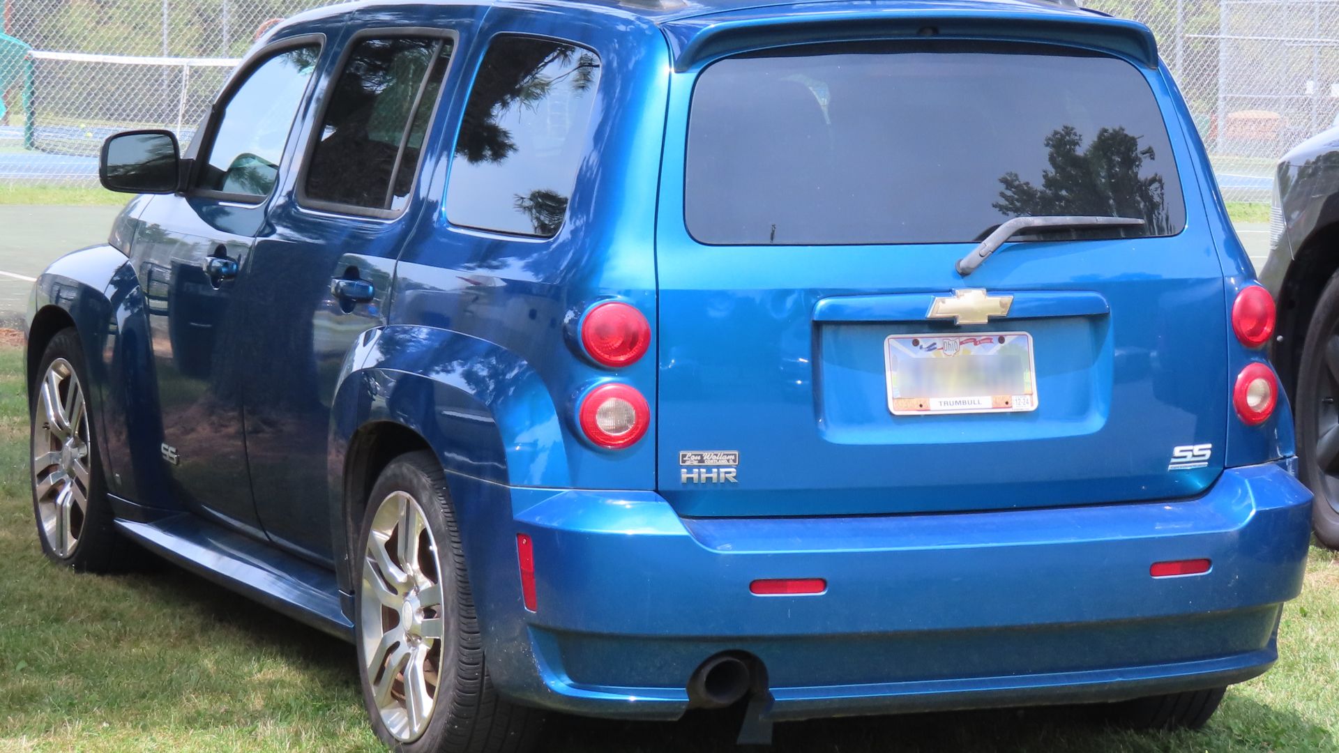 File:2009 Chevrolet HHR SS, rear left, 7-21-2024.jpg