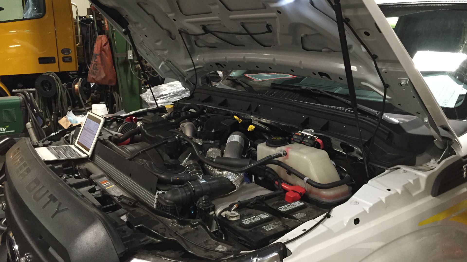 File:Small team gets BLM firetrucks to America’s wildfires (22646510940).jpg