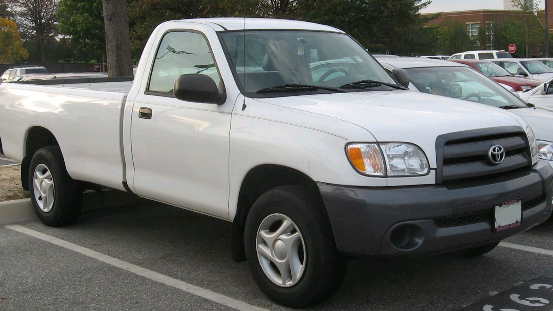 File:03-06 Toyota Tundra regular cab.jpg