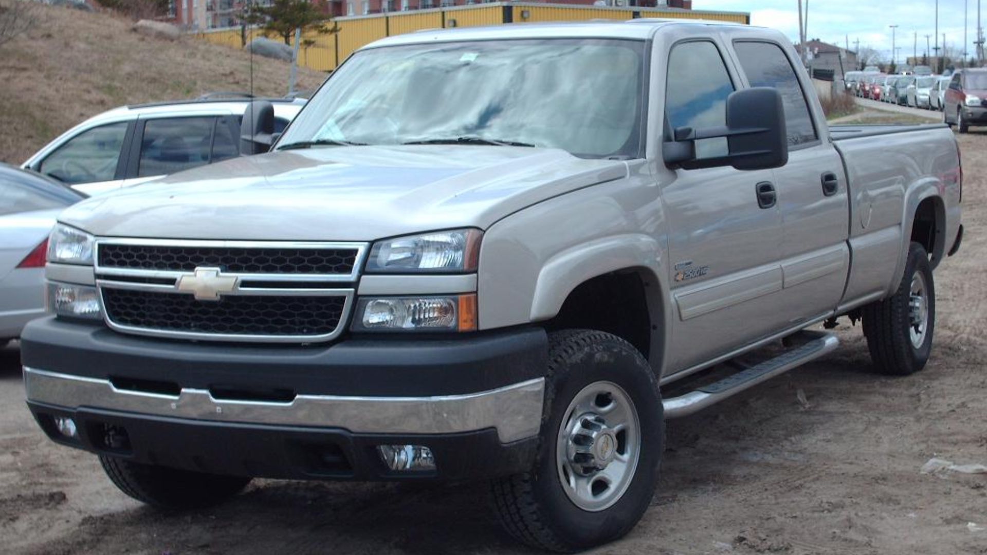 File:Chevy Silverado 2500HD.jpg