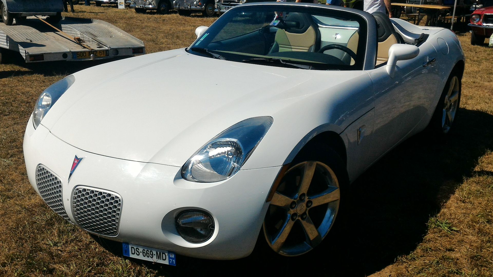 File:Pontiac Solstice (39707888881).jpg