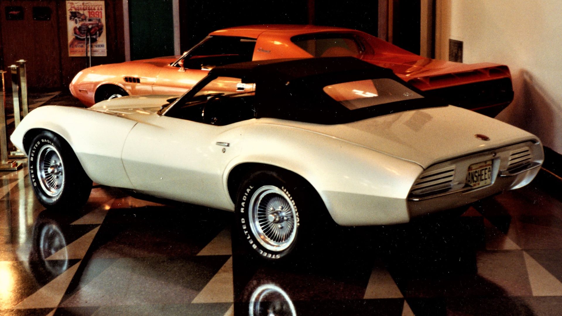 File:1964 Pontiac Banshee (XP-833) Concept Car rear.jpg